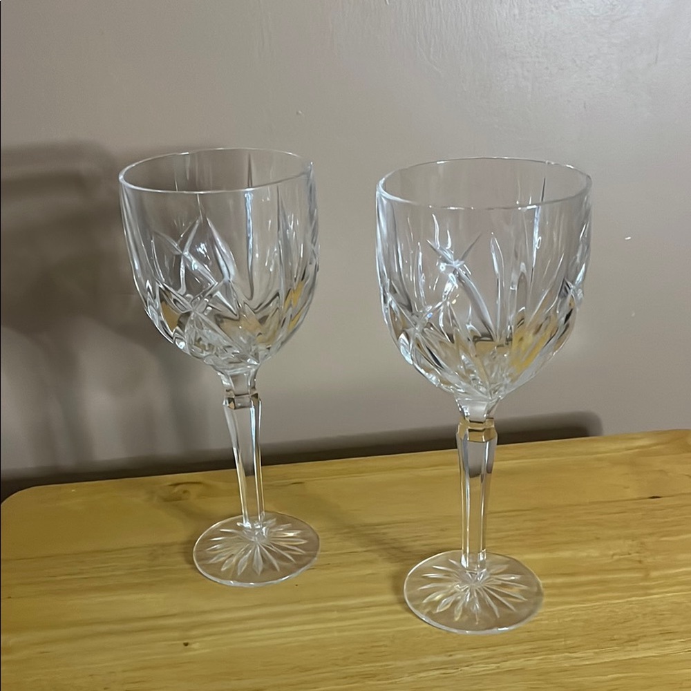 😄Two marquis by Waterford crystal wine glasses